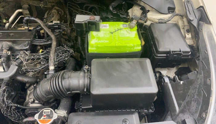 2016 Hyundai Elite i20 ASTA 1.2, Petrol, Manual, 83,185 km, Engine View - Left