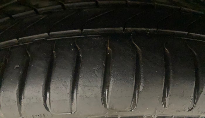 2016 Hyundai Elite i20 ASTA 1.2, Petrol, Manual, 83,185 km, Right Front Tyre Tread