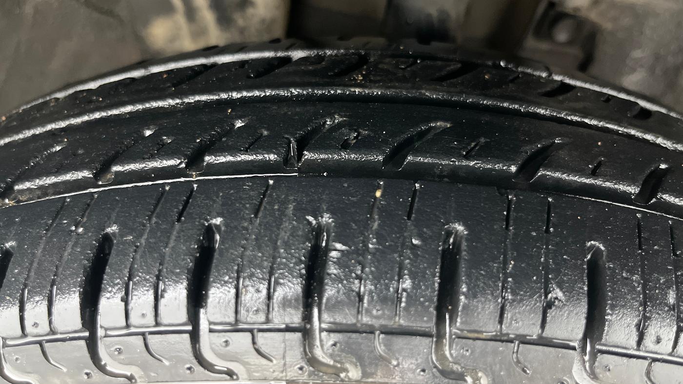 2018 Renault Kwid RXT 1.0 AMT, Petrol, Automatic, 50,237 km, Right Front Tyre Tread