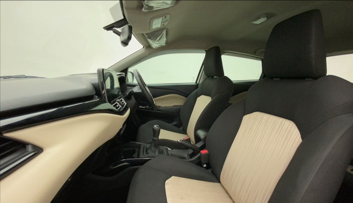 2022 Toyota Glanza V, Petrol, Manual, 12,971 km, Right Side Front Door Cabin