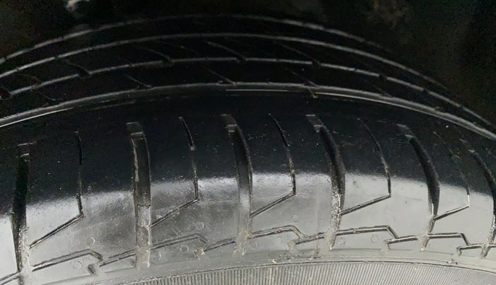 2020 Maruti S Cross ZETA AT 1.5 SHVS, Petrol, Automatic, 25,430 km, Left Front Tyre Tread