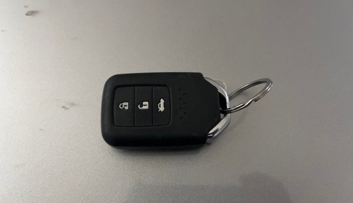 2020 Honda Amaze 1.2L I-VTEC V CVT, Petrol, Automatic, 70,764 km, Key Close Up