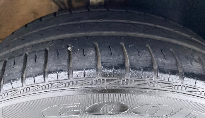 2016 Volkswagen Polo COMFORTLINE 1.2L PETROL, Petrol, Manual, 59,325 km, Right Front Tyre Tread