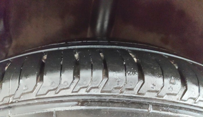 2023 Hyundai NEW I20 ASTA (O) 1.2 AT, Petrol, Automatic, 17,581 km, Right Rear Tyre Tread