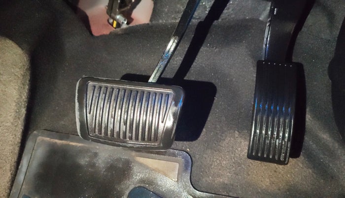 2023 Hyundai NEW I20 ASTA (O) 1.2 AT, Petrol, Automatic, 17,581 km, Pedals