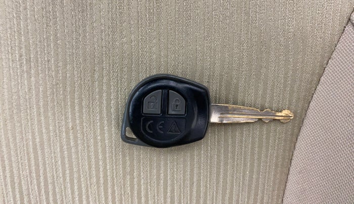 2018 Maruti Ciaz DELTA DIESEL 1.3, Diesel, Manual, 99,844 km, Key Close Up