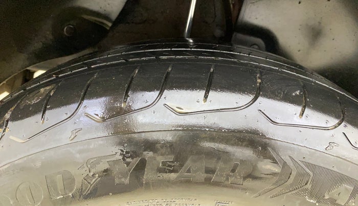 2017 Hyundai Creta E PLUS 1.6 PETROL, Petrol, Manual, 74,816 km, Right Rear Tyre Tread