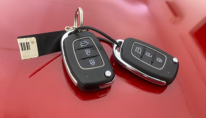 2017 Hyundai Creta E PLUS 1.6 PETROL, Petrol, Manual, 74,816 km, Key Close Up