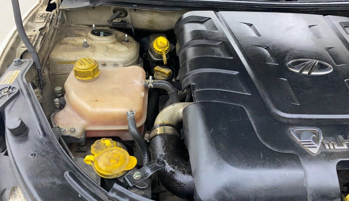 2012 Mahindra XUV500 W8 AWD, Diesel, Manual, 1,23,095 km, Engine View - Right