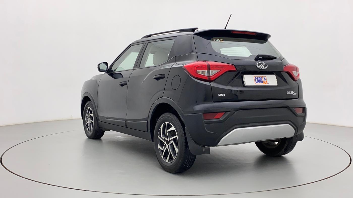 2022 Mahindra XUV300 W8 (O) 1.5 DIESEL, Diesel, Manual, 17,570 km, Left Back Diagonal