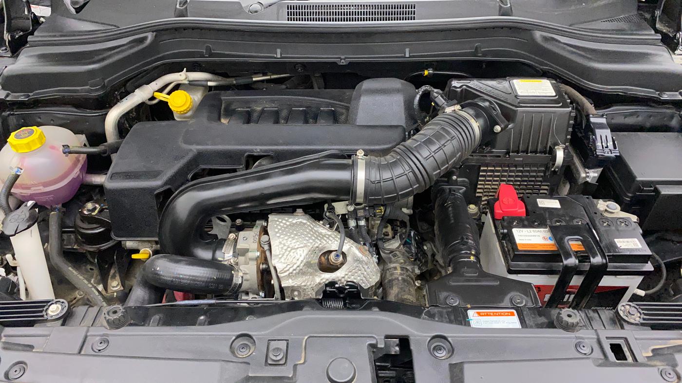 2022 Mahindra XUV300 W8 (O) 1.5 DIESEL, Diesel, Manual, 17,570 km, Open Bonet
