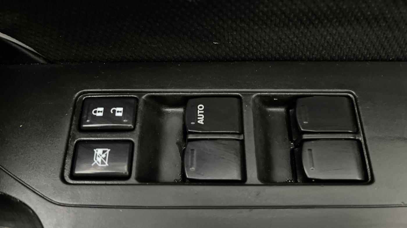 2020 Maruti Vitara Brezza VXI, Petrol, Manual, 57,447 km, Driver Side Door Panels Control