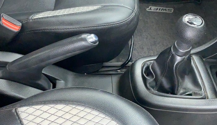 2017 Maruti Swift ZDI, Diesel, Manual, 51,607 km, Gear Lever