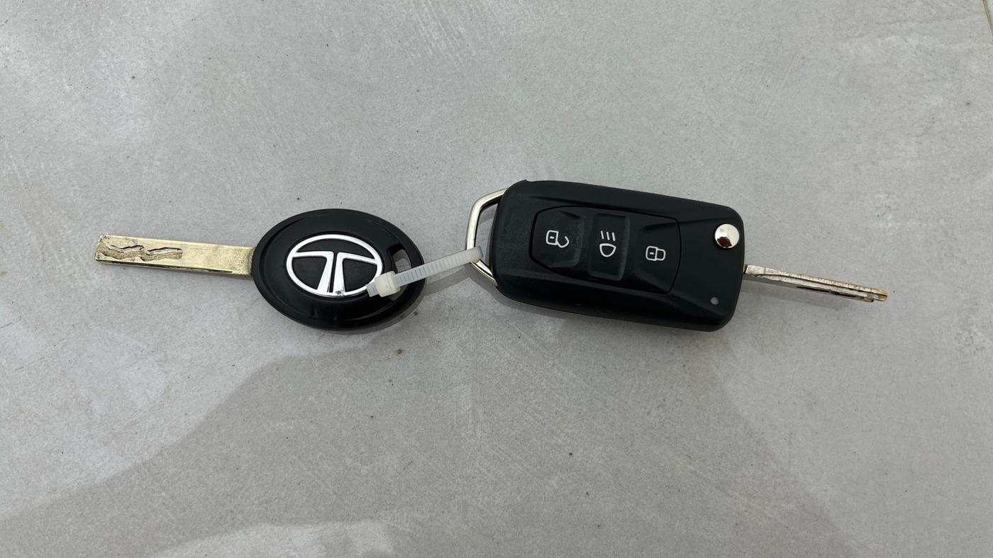 2019 Tata Tiago XZA PETROL, Petrol, Automatic, 38,377 km, Key Close Up