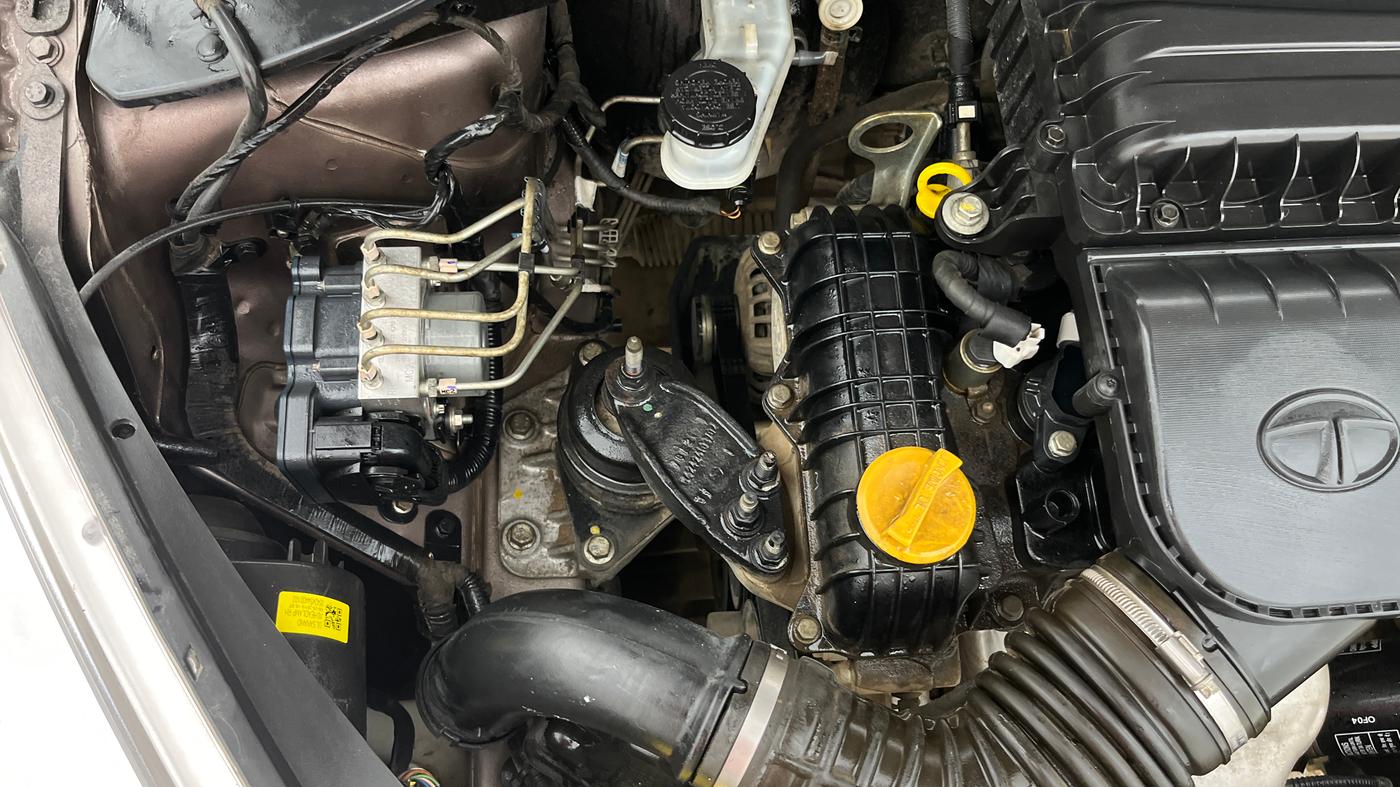 2019 Tata Tiago XZA PETROL, Petrol, Automatic, 38,377 km, Engine View - Right