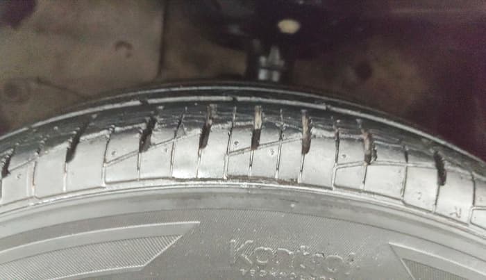 2014 Honda Mobilio 1.5L I-DTEC S, Diesel, Manual, 98,310 km, Left Front Tyre Tread