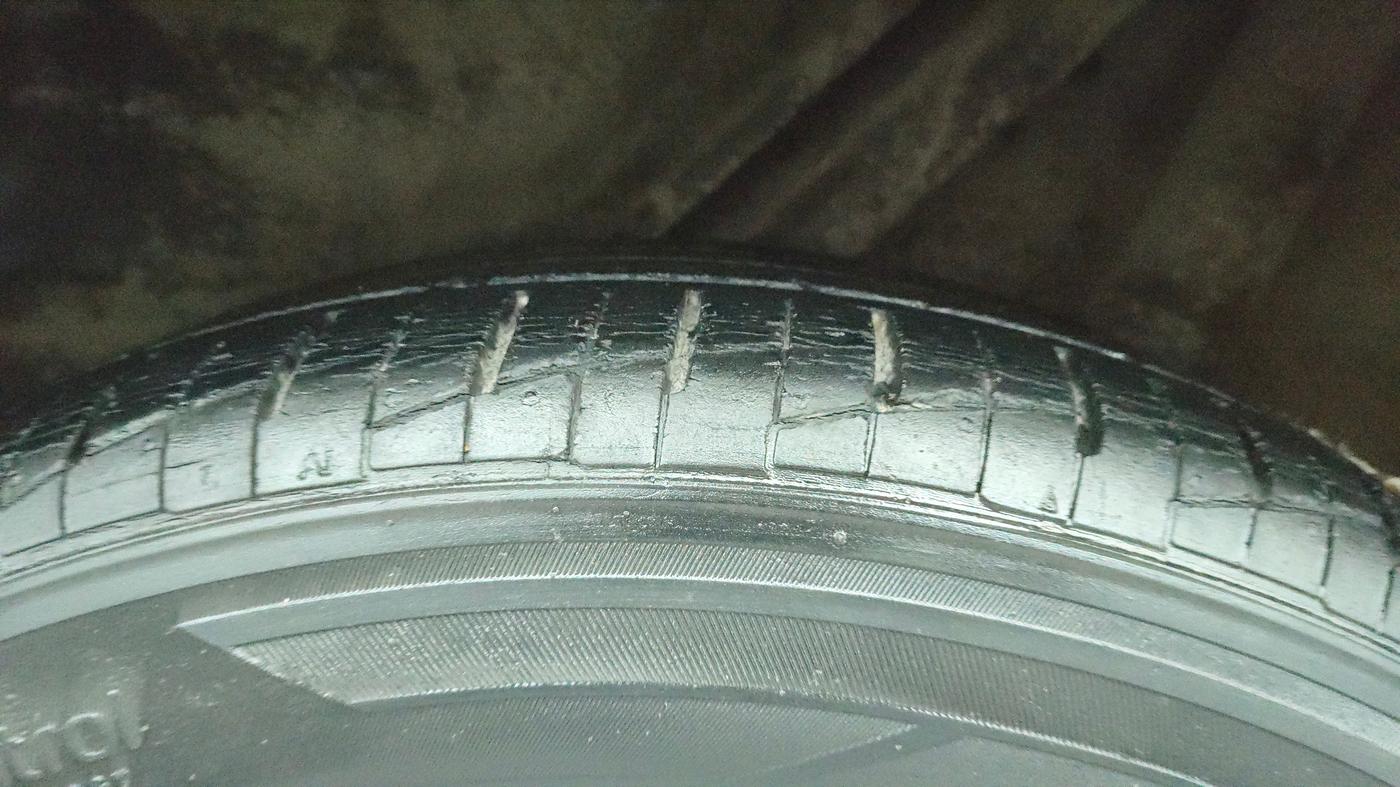 2014 Honda Mobilio 1.5L I-DTEC S, Diesel, Manual, 98,325 km, Left Rear Tyre Tread