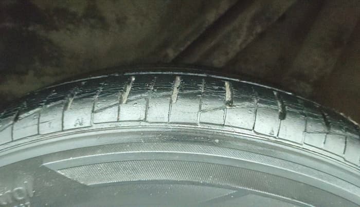 2014 Honda Mobilio 1.5L I-DTEC S, Diesel, Manual, 98,310 km, Left Rear Tyre Tread
