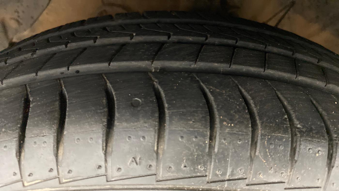 2020 Hyundai GRAND I10 NIOS SPORTZ PETROL, Petrol, Manual, 8,222 km, Left Front Tyre Tread