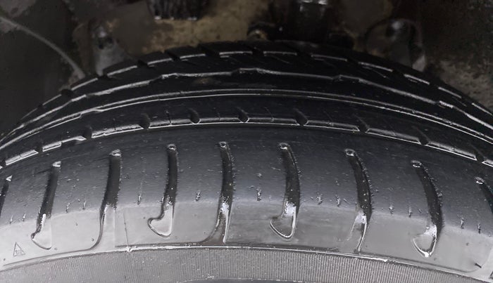 2016 Renault Duster RXL PETROL 104, Petrol, Manual, 55,728 km, Left Front Tyre Tread