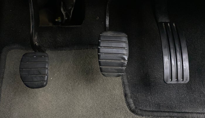 2016 Renault Duster RXL PETROL 104, Petrol, Manual, 55,728 km, Pedals