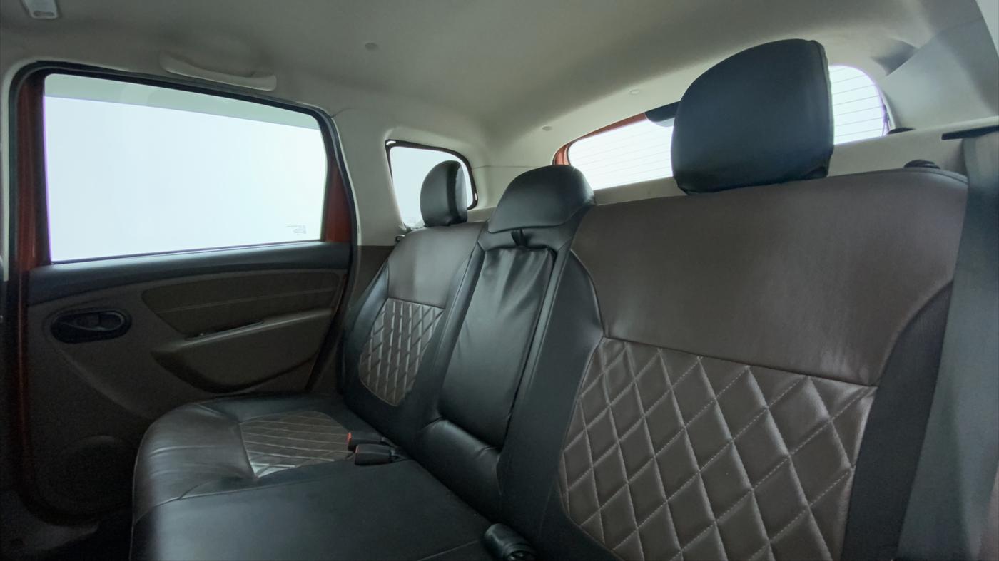 2016 Renault Duster RXL PETROL 104, Petrol, Manual, 55,728 km, Right Side Rear Door Cabin