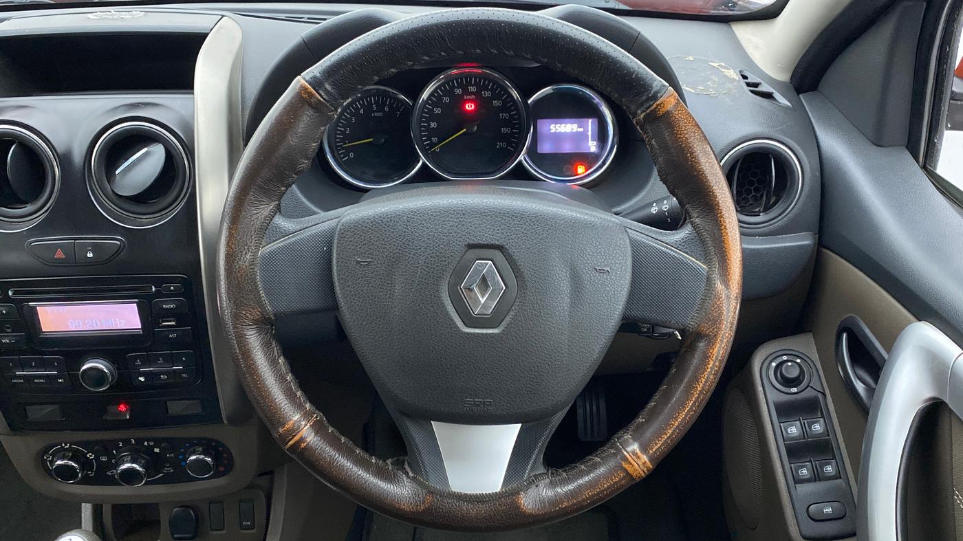 2016 Renault Duster RXL PETROL 104, Petrol, Manual, 55,728 km, Steering Wheel Close Up