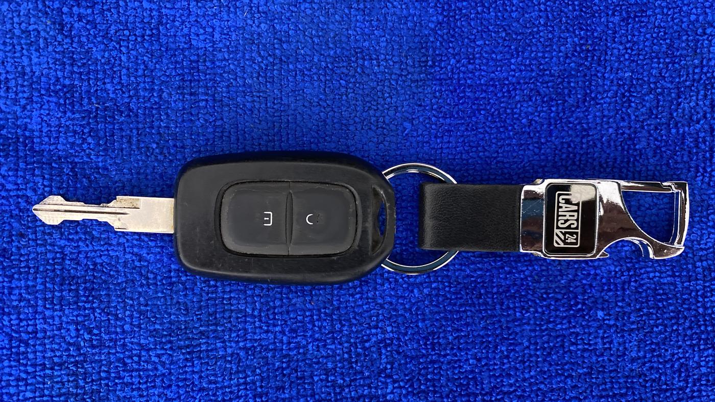 2016 Renault Duster RXL PETROL 104, Petrol, Manual, 55,728 km, Key Close Up