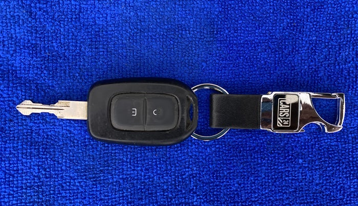 2016 Renault Duster RXL PETROL 104, Petrol, Manual, 55,728 km, Key Close Up