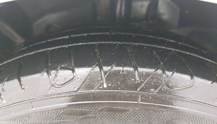 2016 Ford Ecosport TITANIUM 1.5L PETROL AT, Petrol, Automatic, 71,030 km, Left Front Tyre Tread