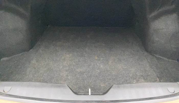 2015 Maruti Ciaz ZXI+, Petrol, Manual, 1,19,022 km, Boot Inside