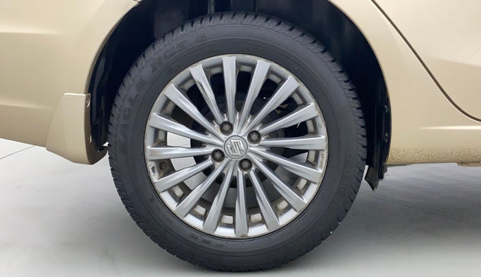 2015 Maruti Ciaz ZXI+, Petrol, Manual, 1,19,022 km, Right Rear Wheel
