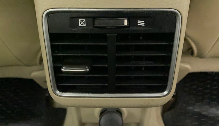 2015 Maruti Ciaz ZXI+, Petrol, Manual, 1,19,022 km, Rear AC Vents