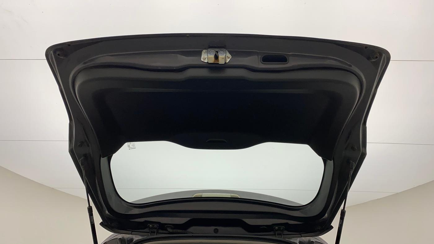 2016 Maruti Vitara Brezza VDI, Diesel, Manual, 54,840 km, Boot Door Open