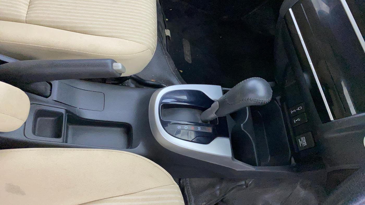 2020 Honda Jazz 1.2L I-VTEC VX CVT, Petrol, Automatic, 15,167 km, Gear Lever