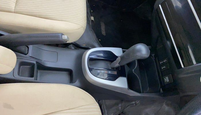 2020 Honda Jazz 1.2L I-VTEC VX CVT, Petrol, Automatic, 15,167 km, Gear Lever