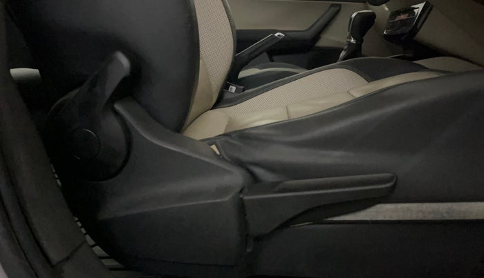 2023 Skoda SLAVIA STYLE 1.0L TSI AT, Petrol, Automatic, 37,294 km, Driver Side Adjustment Panel