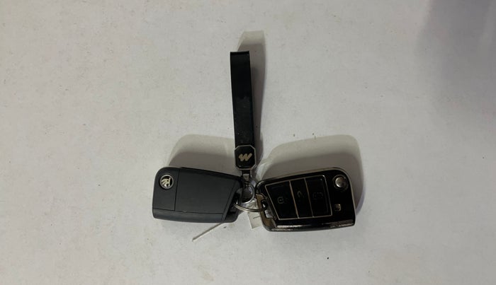 2023 Skoda SLAVIA STYLE 1.0L TSI AT, Petrol, Automatic, 37,294 km, Key Close Up