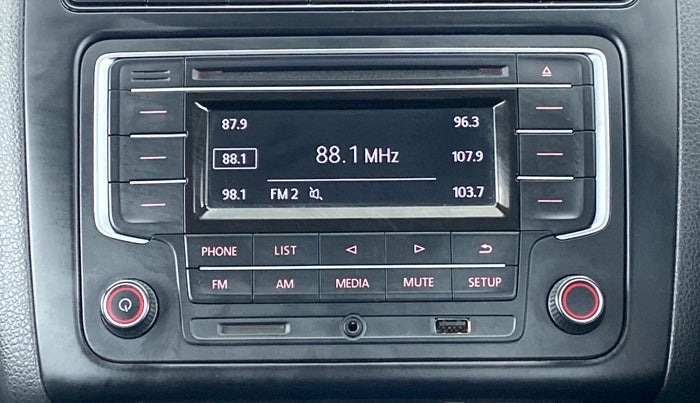 2018 Volkswagen Polo COMFORTLINE 1.0 PETROL, Petrol, Manual, 27,132 km, Infotainment System