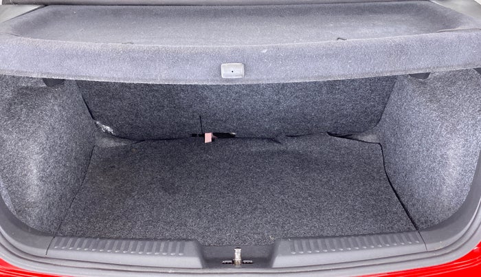 2018 Volkswagen Polo COMFORTLINE 1.0 PETROL, Petrol, Manual, 27,132 km, Boot Inside