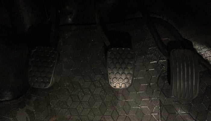 2021 Tata Tiago XE PETROL, CNG, Manual, 64,510 km, Pedals