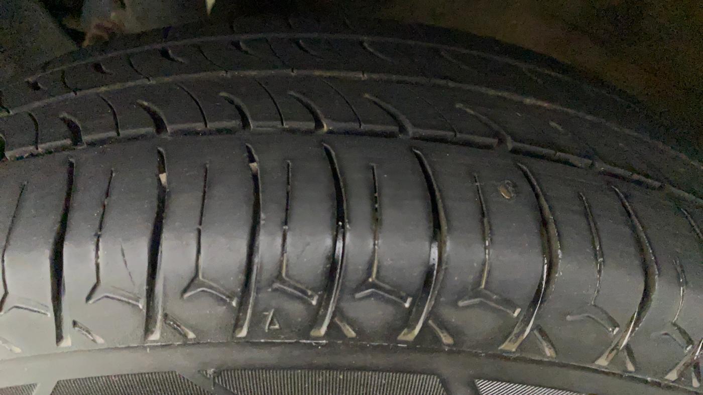 2021 Maruti New Wagon-R LXI CNG 1.0, CNG, Manual, 88,861 km, Left Front Tyre Tread