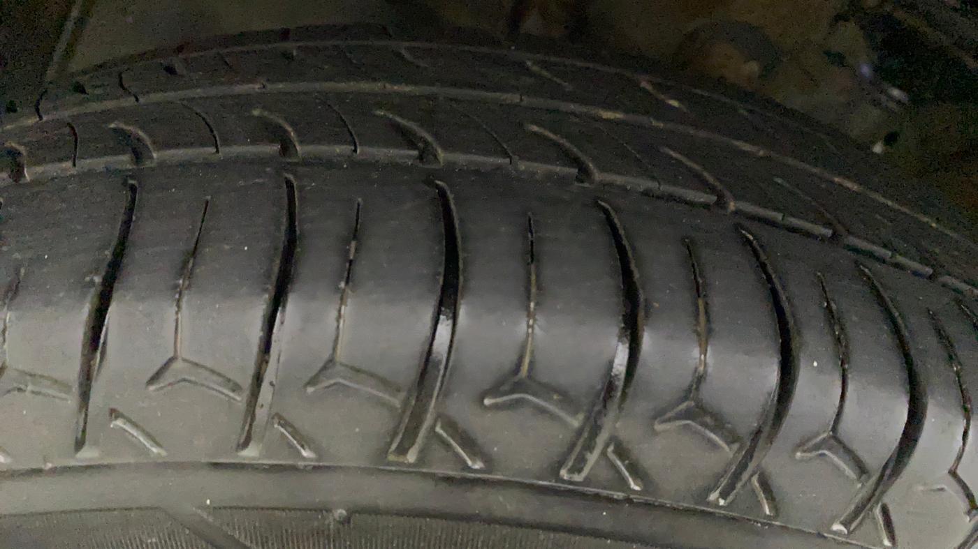 2021 Maruti New Wagon-R LXI CNG 1.0, CNG, Manual, 88,861 km, Right Rear Tyre Tread