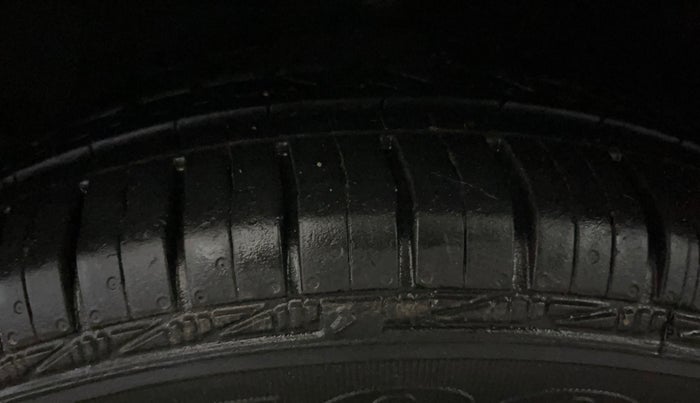 2017 Hyundai Grand i10 ERA 1.2 KAPPA VTVT, Petrol, Manual, 62,175 km, Left Front Tyre Tread