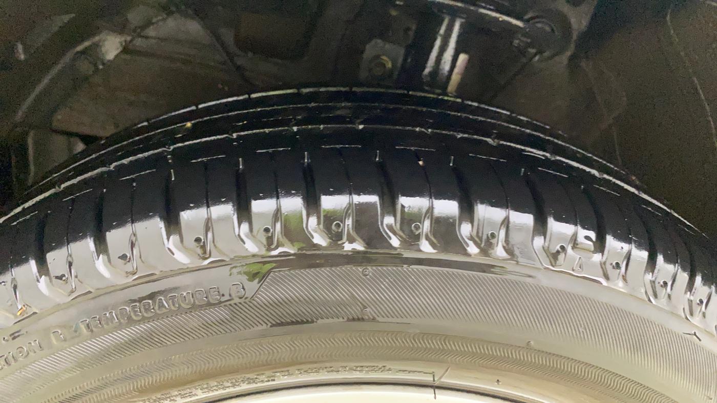 2024 Maruti Swift ZXi AMT, Petrol, Automatic, 17,615 km, Left Front Tyre Tread