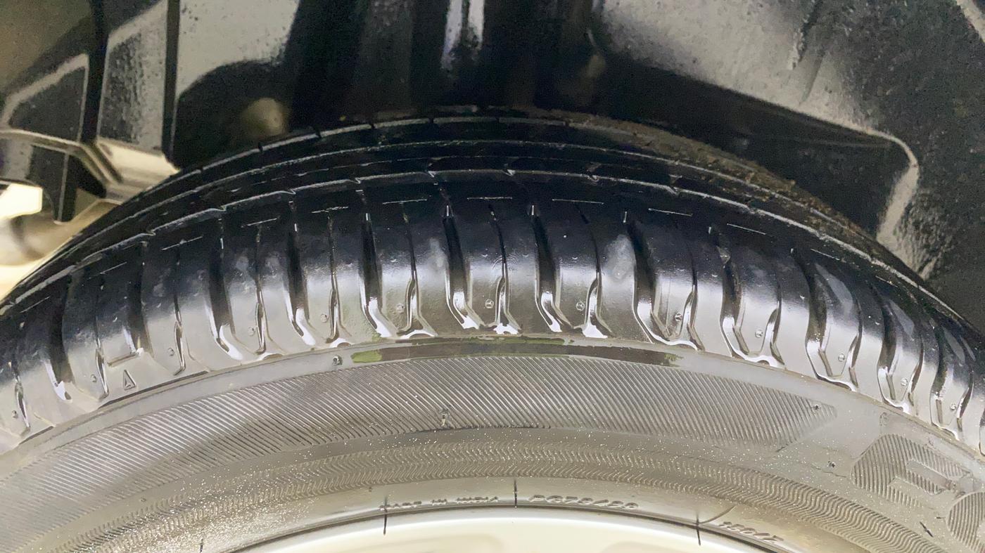 2024 Maruti Swift ZXi AMT, Petrol, Automatic, 17,615 km, Right Rear Tyre Tread