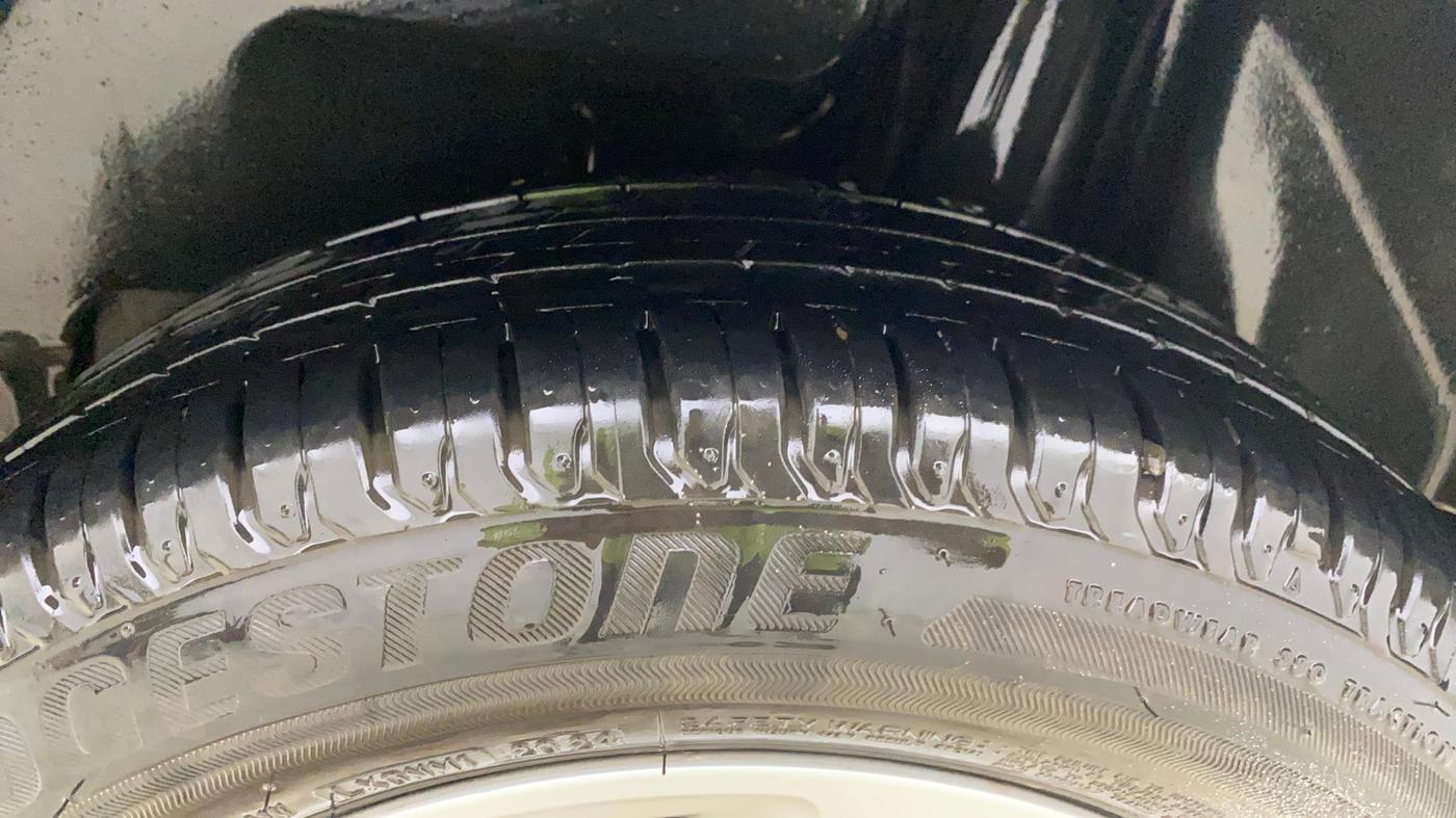 2024 Maruti Swift ZXi AMT, Petrol, Automatic, 17,615 km, Left Rear Tyre Tread