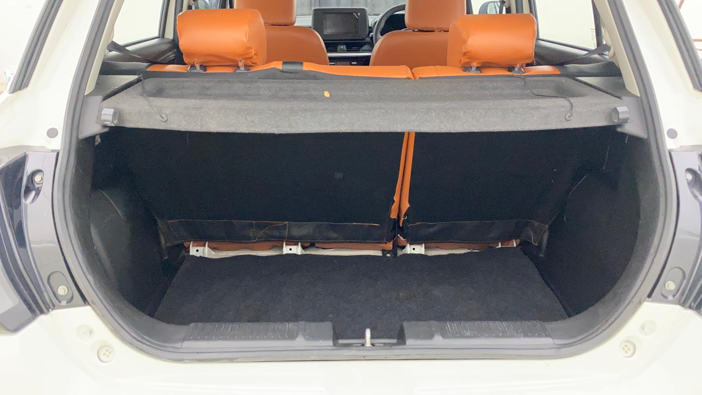 2024 Maruti Swift ZXi AMT, Petrol, Automatic, 17,615 km, Boot Inside