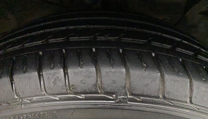2019 Hyundai Creta SX 1.6 PETROL, Petrol, Manual, 35,155 km, Right Front Tyre Tread