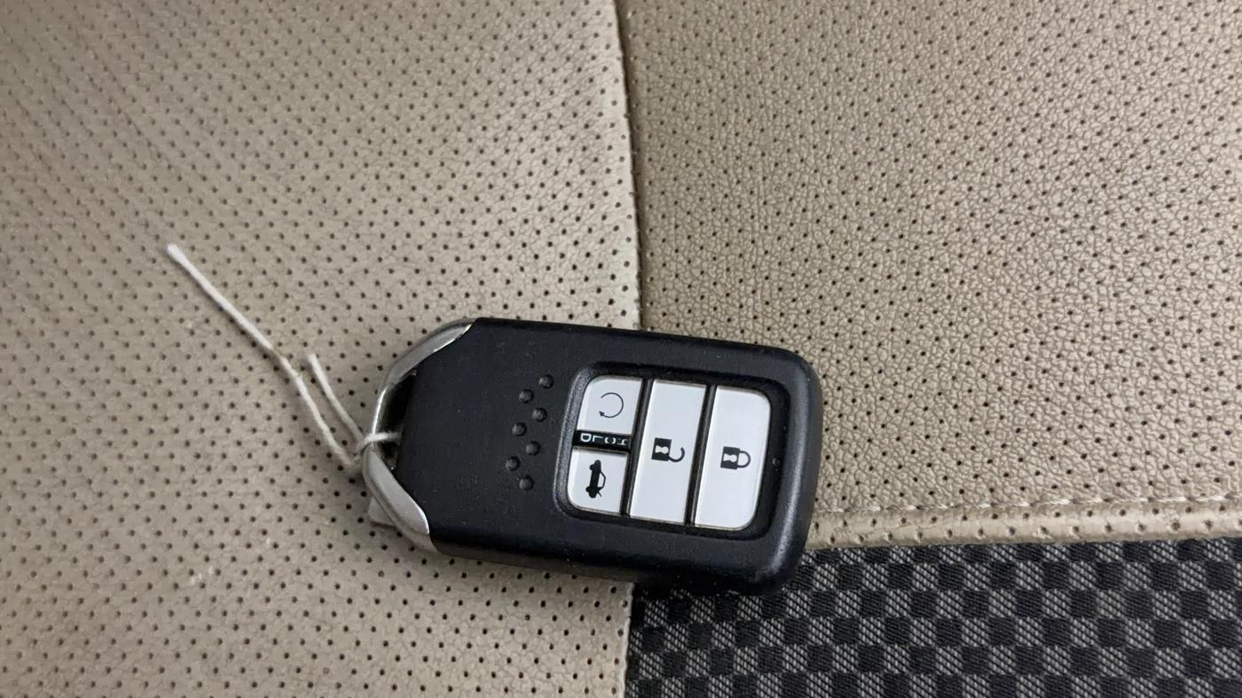 2019 Honda Civic 1.8L I-VTEC VX CVT, Petrol, Automatic, 72,924 km, Key Close Up